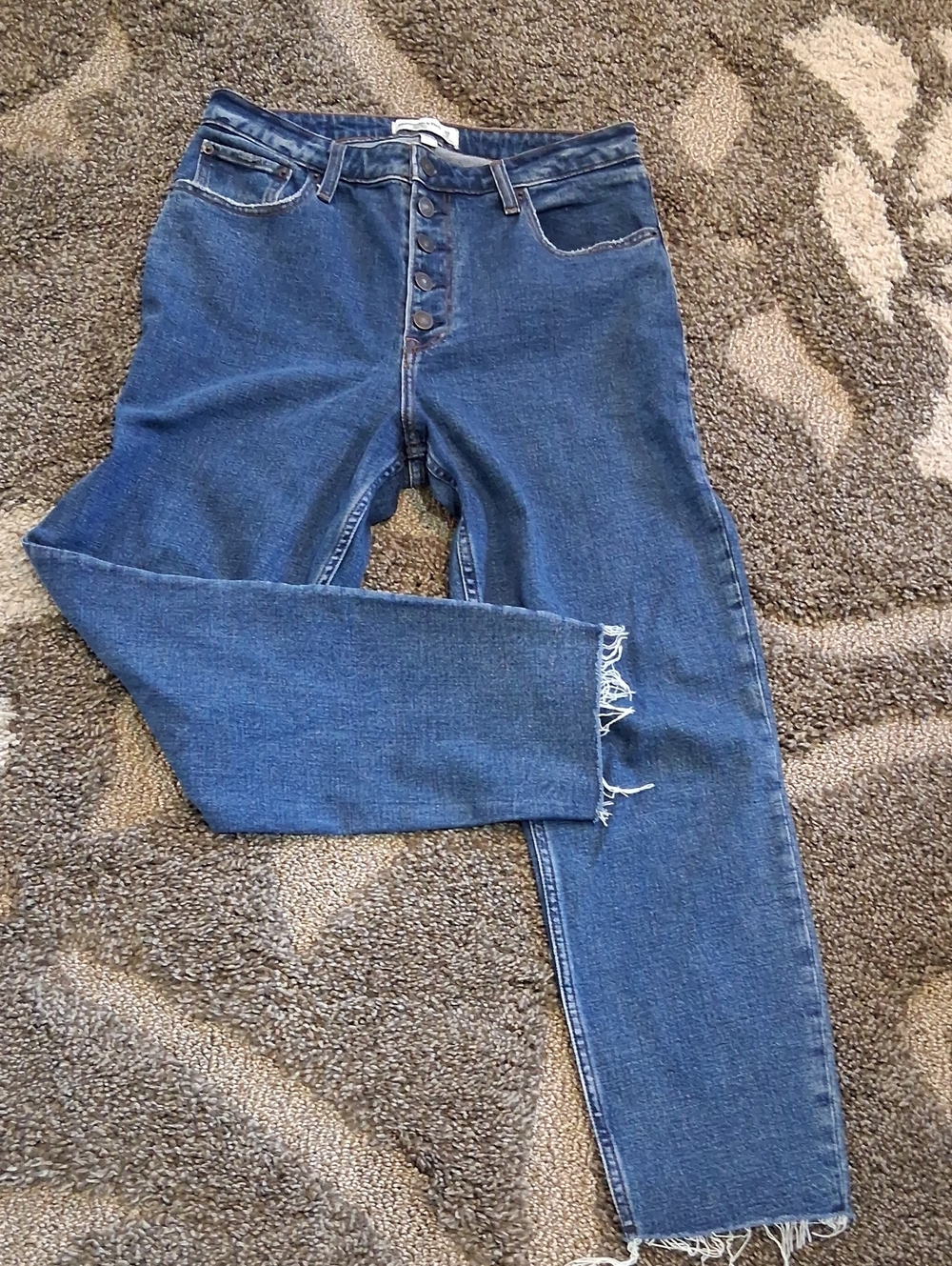 Abercrombie & Fitch The Mom High Rise " Curve Love" Jean Size 29/8
